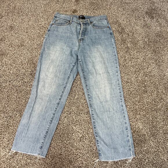 BDG Women's High-Waisted Slim Straight Jean Size 29 In Light Wash - Picture 2 of 12